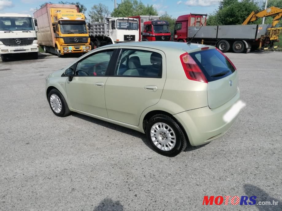 2007' Fiat Grande Punto photo #2
