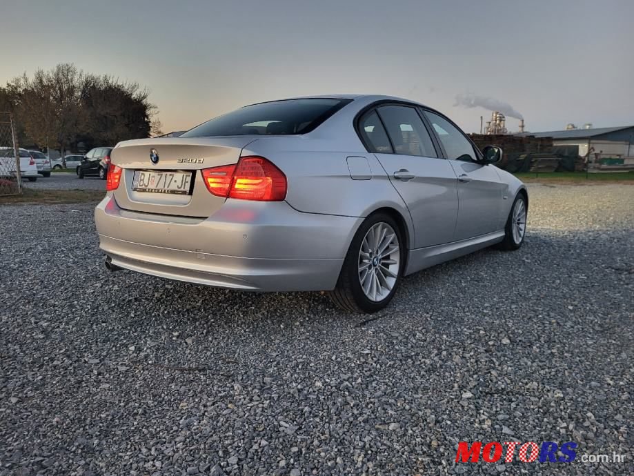 2010' BMW Serija 3 320D Sport photo #4