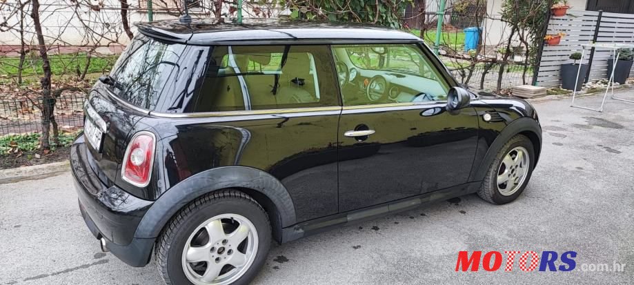 2009' MINI One 1.4 photo #2