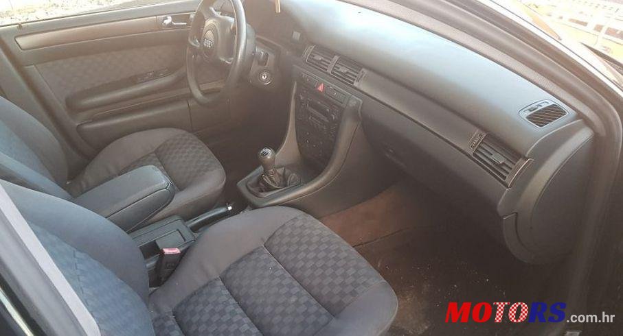 2000' Audi A6 2,5 Tdi photo #2