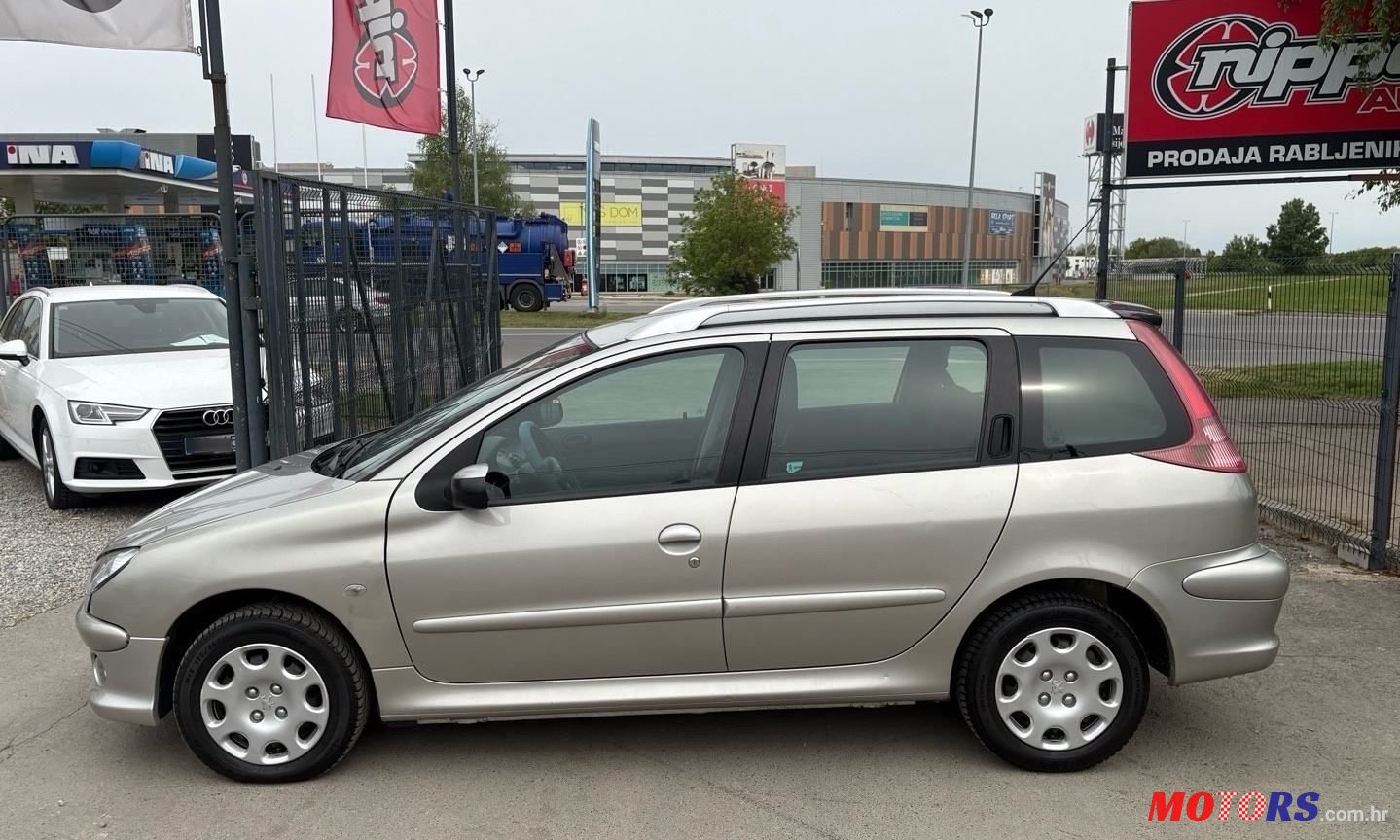 2006' Peugeot 206 Break photo #3