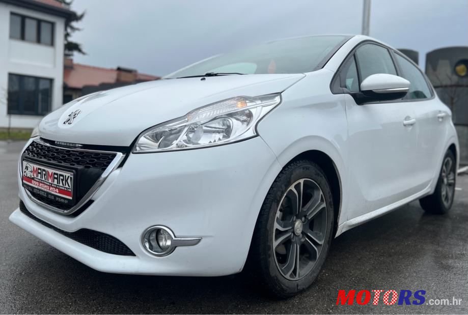 2014' Peugeot 208 photo #3