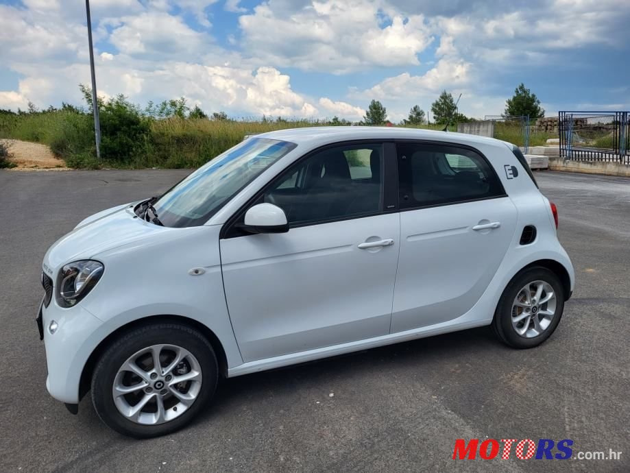 2017' Smart Forfour photo #4