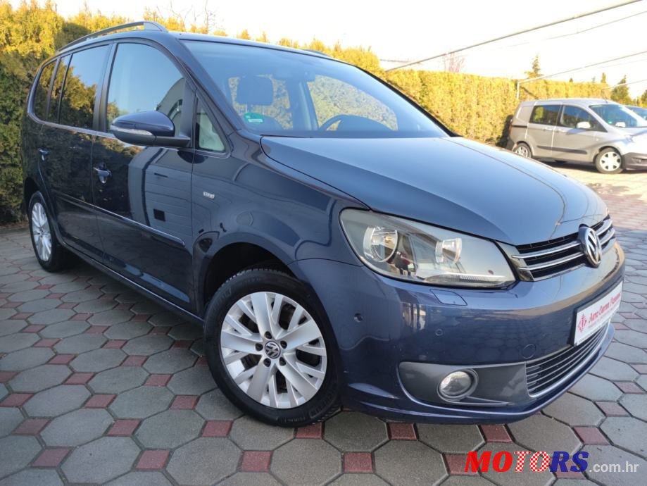 2013' Volkswagen Touran 2,0 Tdi photo #1
