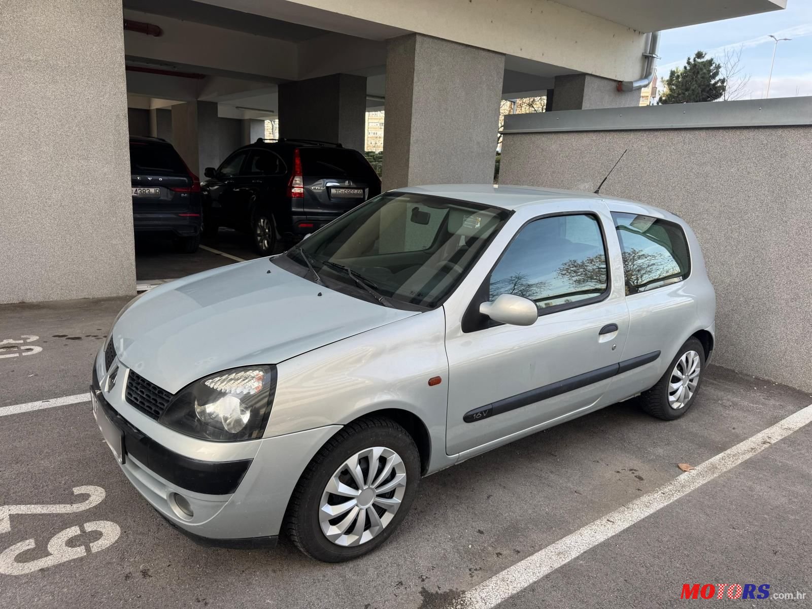 2002' Renault Clio 1,2 16V photo #1