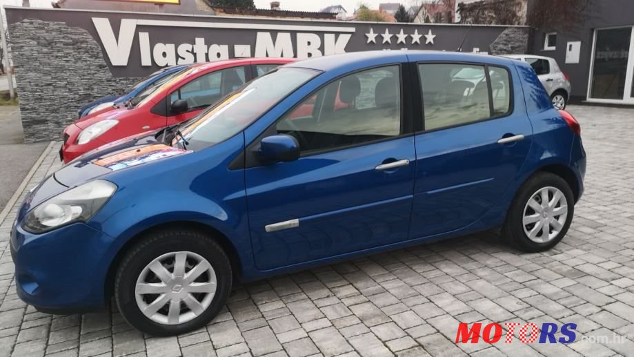 2011' Renault Clio 1,5 Dci photo #3