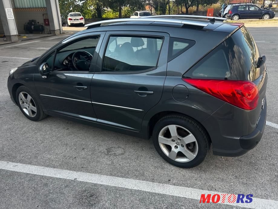 2011' Peugeot 207 1,6 Vti photo #6