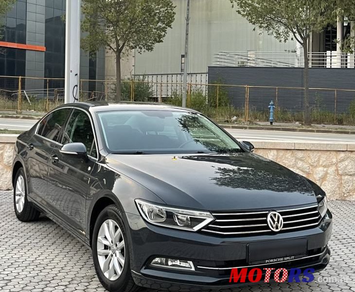 2015' Volkswagen Passat photo #2