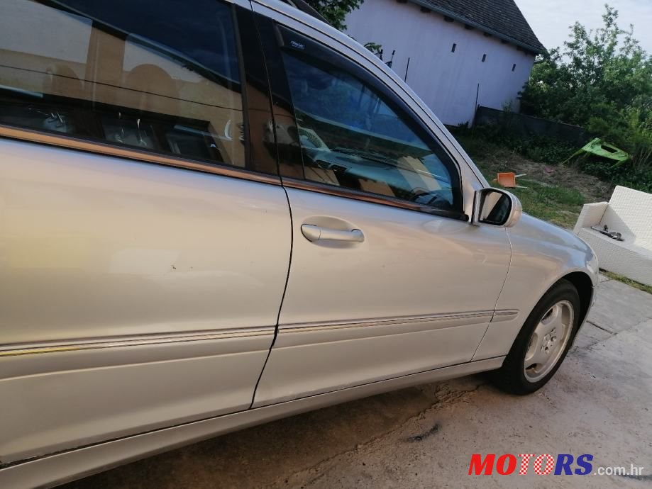 2002' Audi A4 270 Cdi photo #6