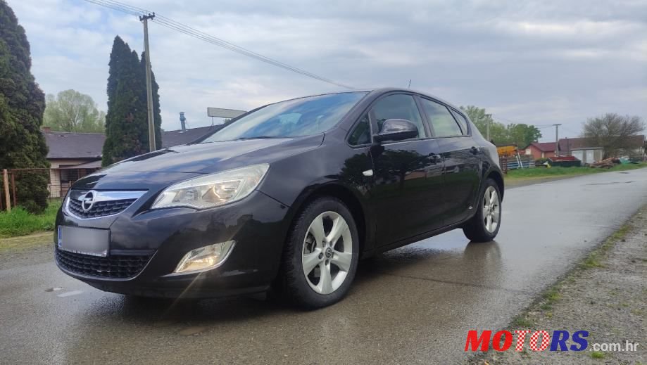 2010' Opel Astra 1,7 Cdti photo #3