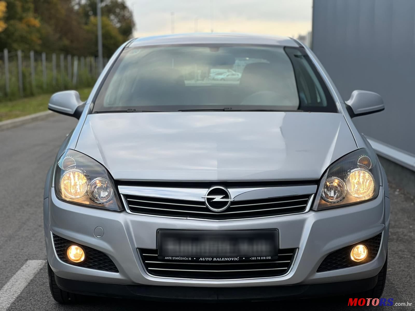 2010' Opel Astra 1,6 16V photo #3