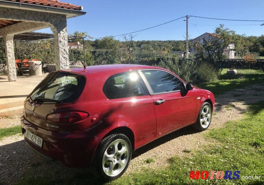 2009' Alfa Romeo 147 1,6 Ts 105 photo #1
