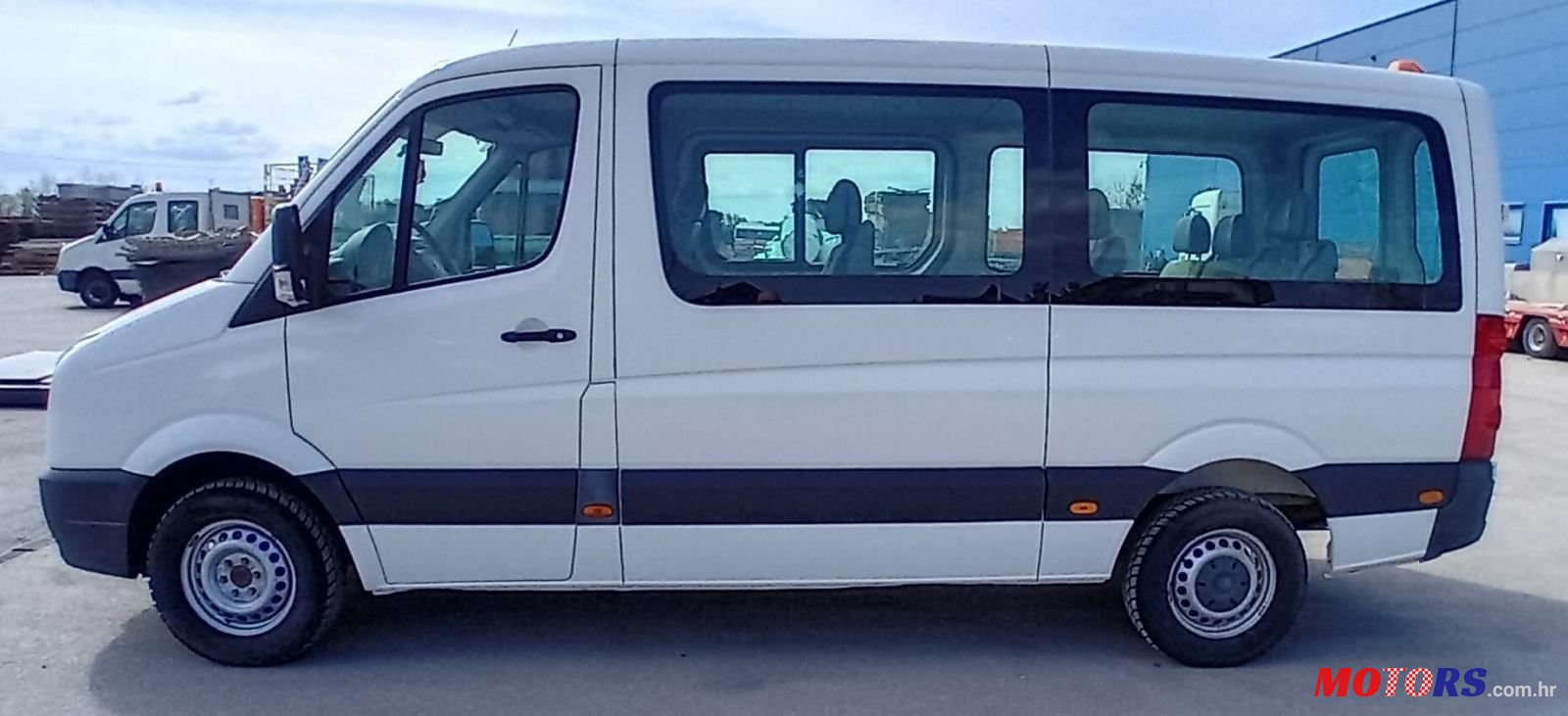 2010' Volkswagen Crafter Kombi photo #2