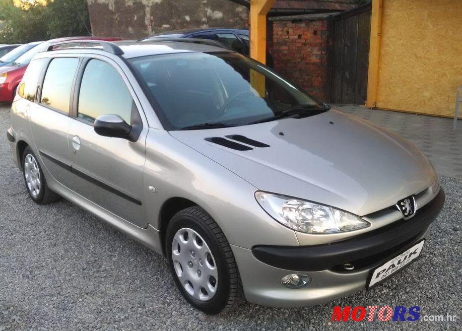 2005' Peugeot 206 Break 206 1,4 Hdi photo #2