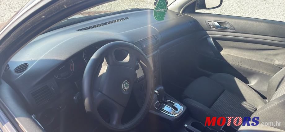 2008' Skoda Superb 2,8 V6 photo #4