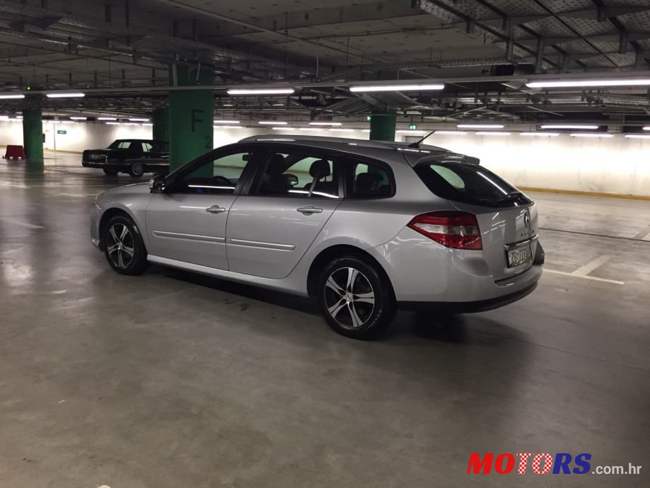 2009' Renault Laguna Grandtour photo #3