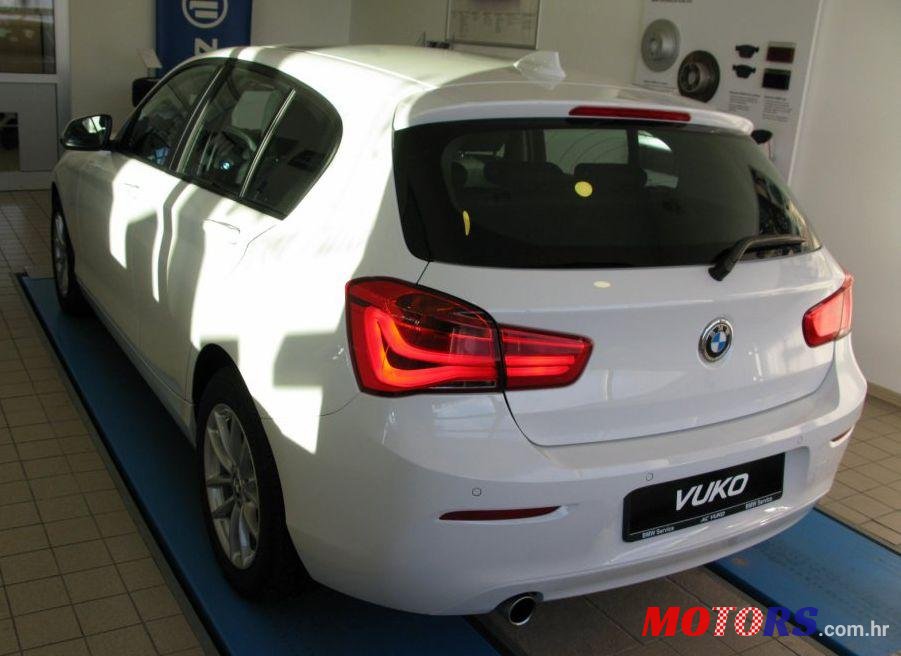 2017' BMW Serija 1 116I photo #1