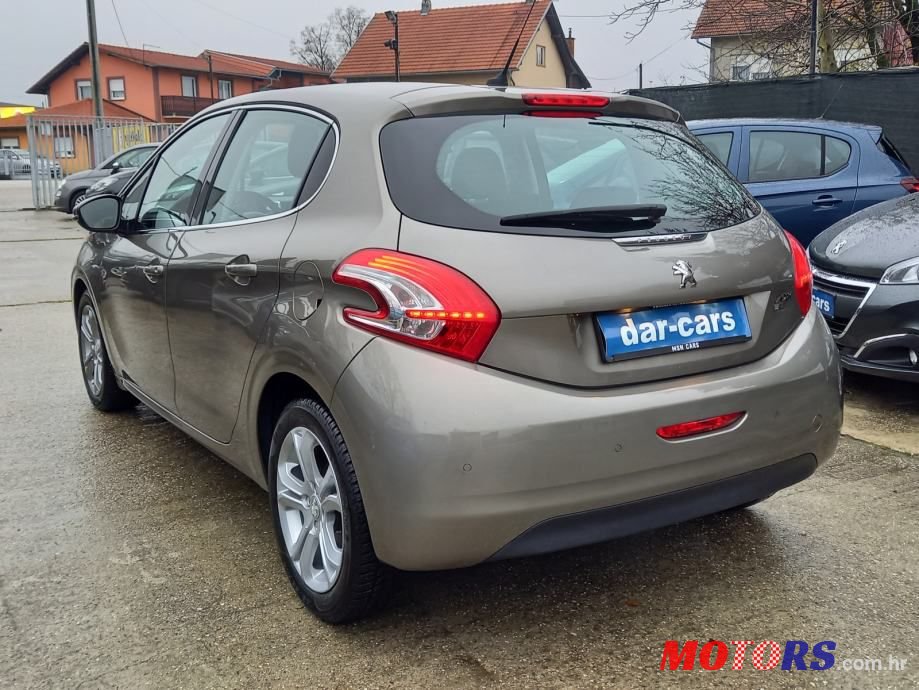 2014' Peugeot 208 1,6 E-Hdi photo #3