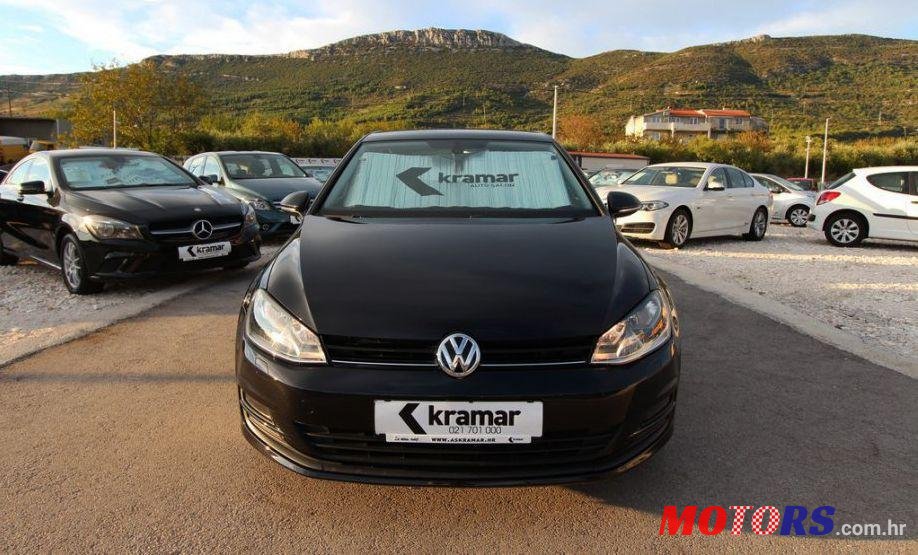 2013' Volkswagen Golf VII photo #3