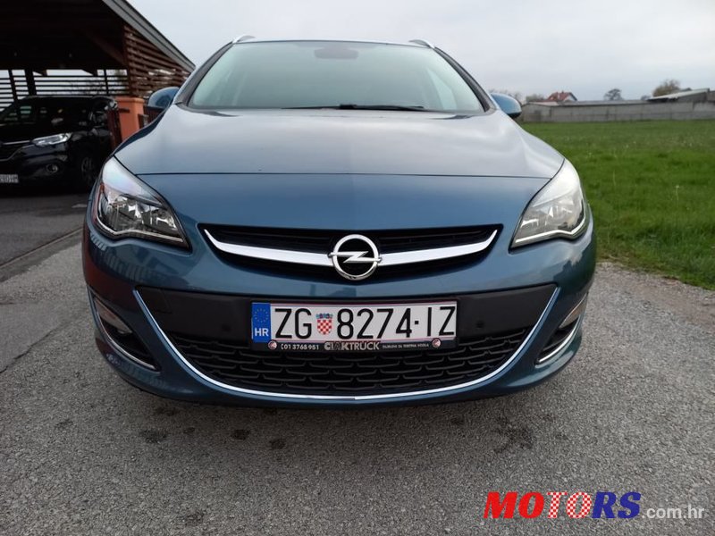 2016' Opel Astra Karavan photo #3