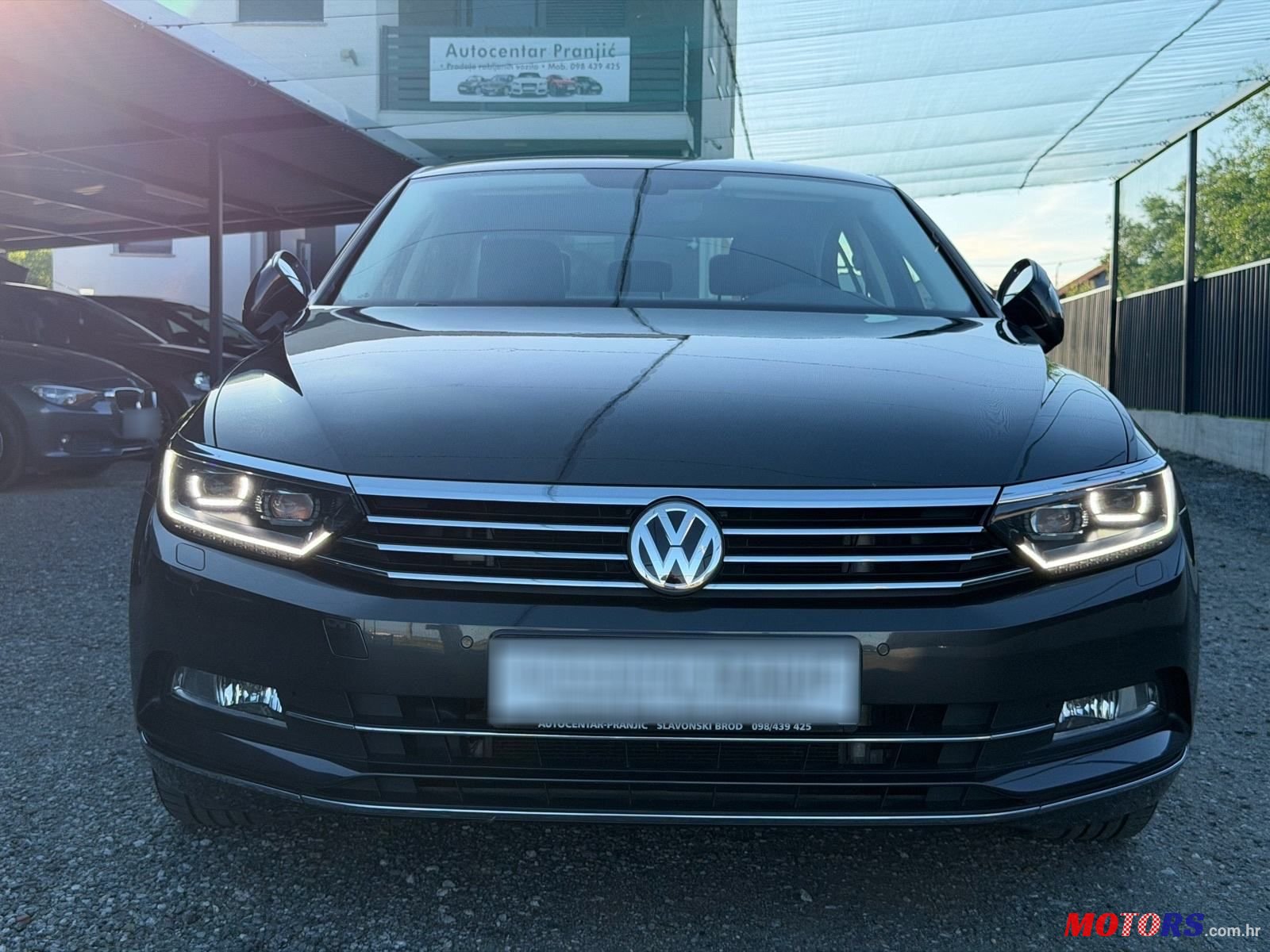 2017' Volkswagen Passat photo #4