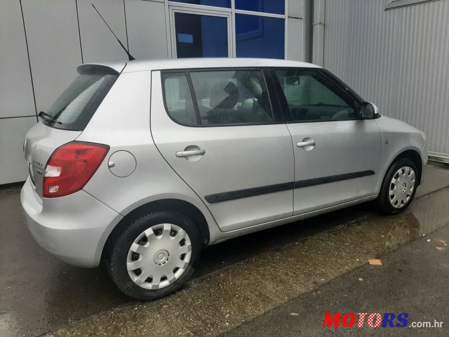 2011' Skoda Fabia 1,2 Tdi photo #2