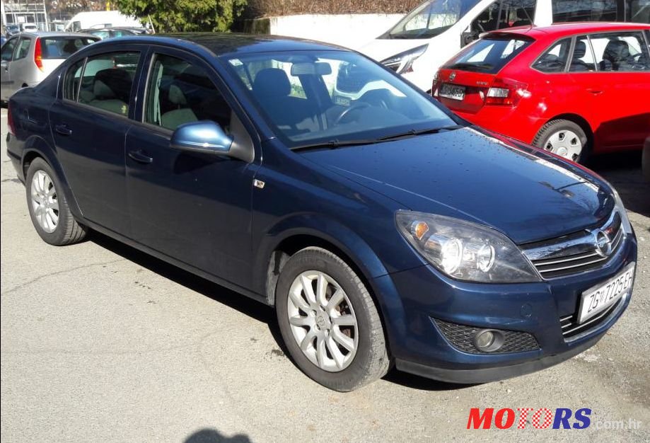 2010' Opel Astra 1,6 Classic photo #1