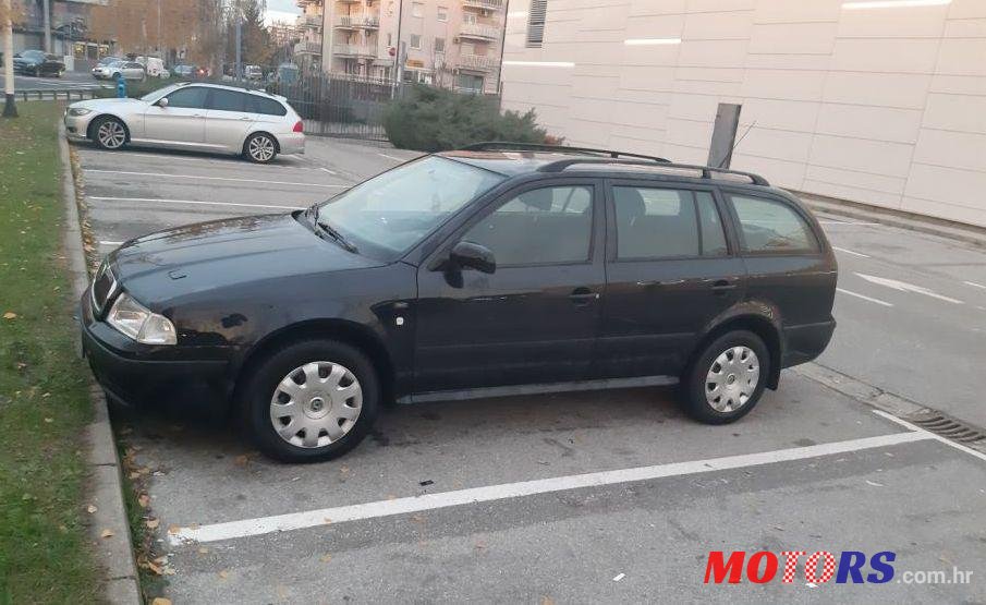 2001' Skoda Octavia Combi 1,9 Tdi photo #1