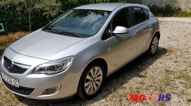 2010' Opel Astra 1,4 photo #4