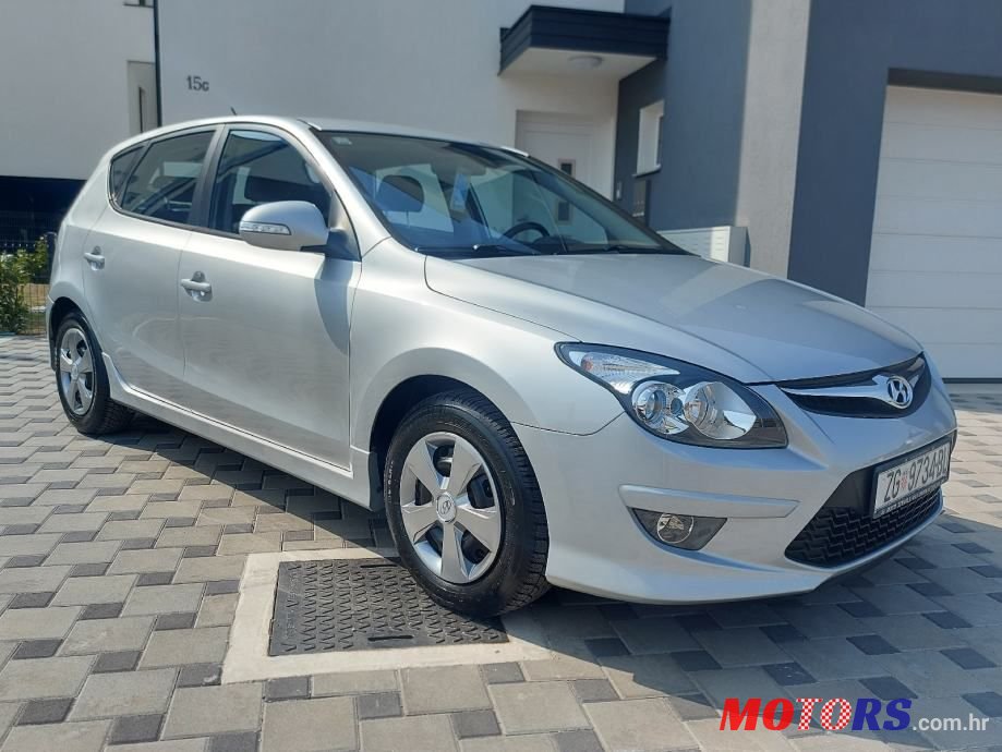 2010' Hyundai i30 1,6 Crdi photo #2