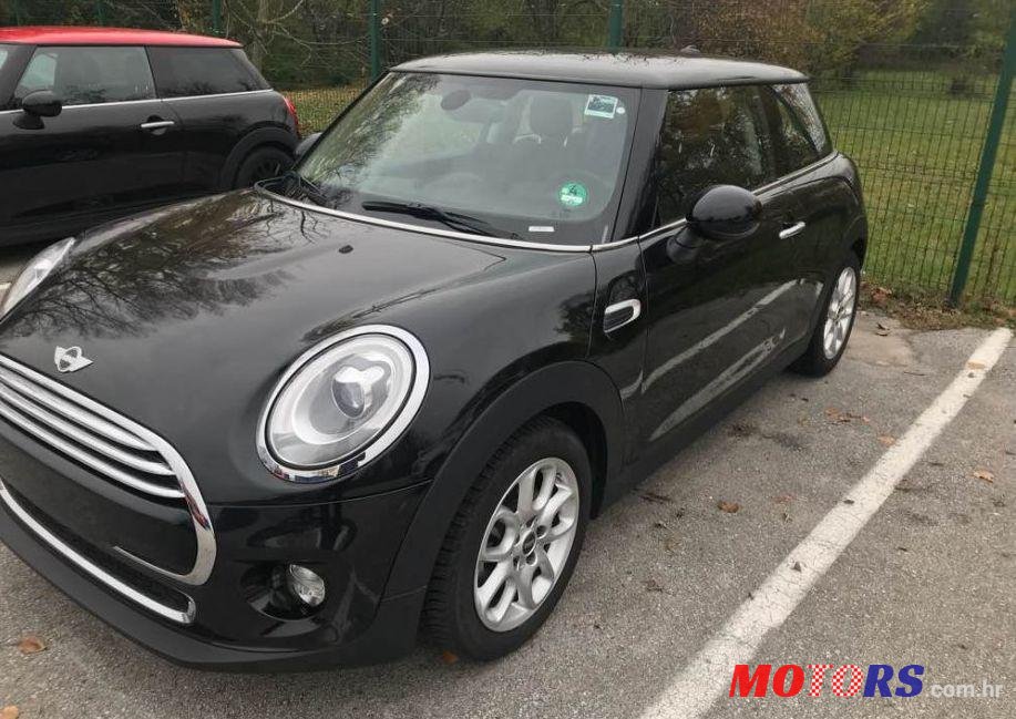 2016' MINI Cooper Cooper D photo #2