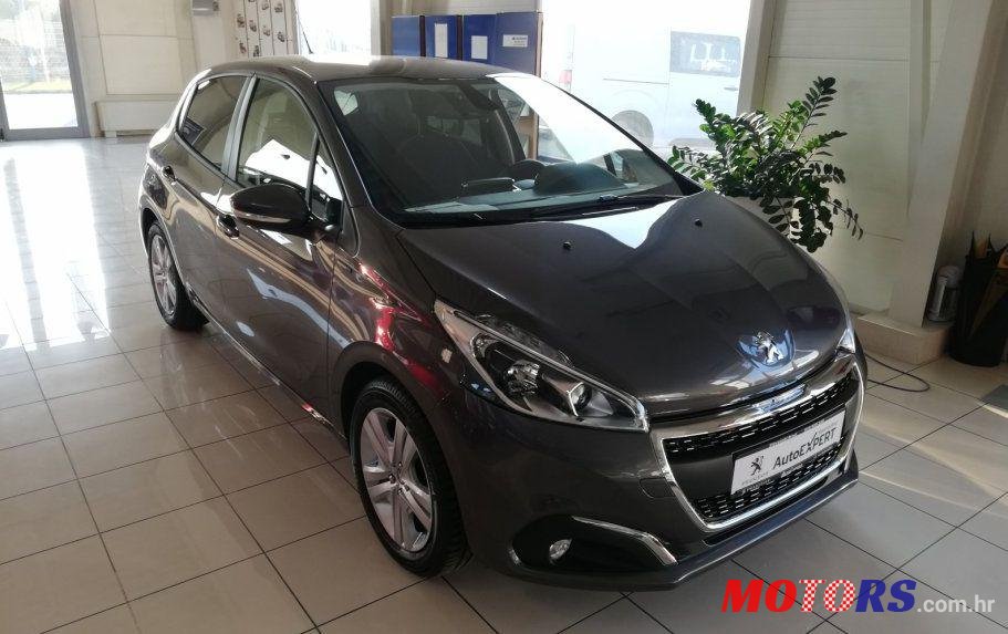 2018' Peugeot 208 1,2 photo #1