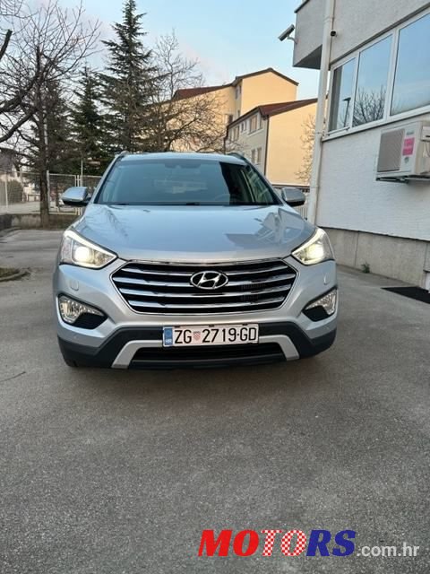 2016' Hyundai Santa Fe photo #3