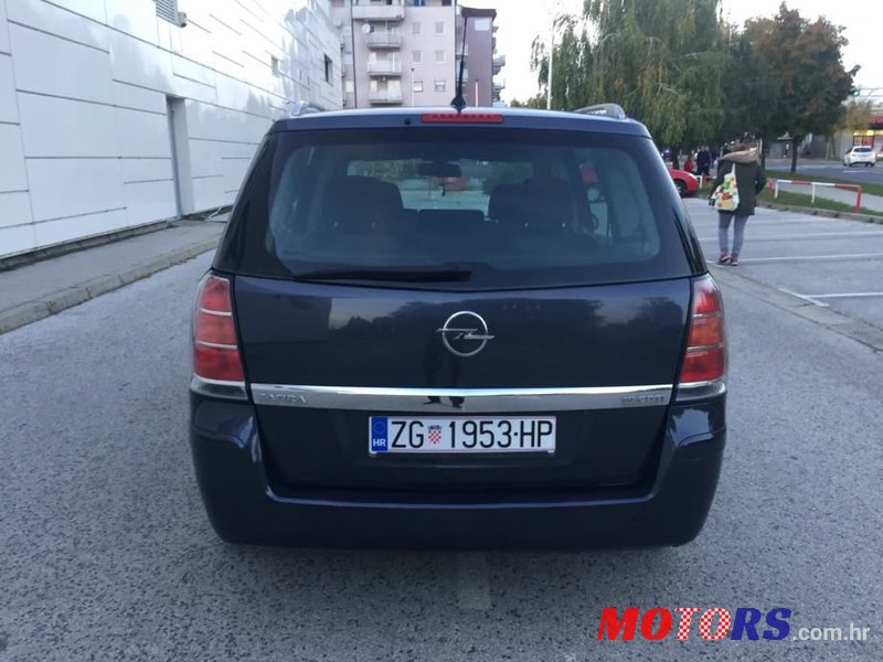 2007' Opel Zafira photo #4