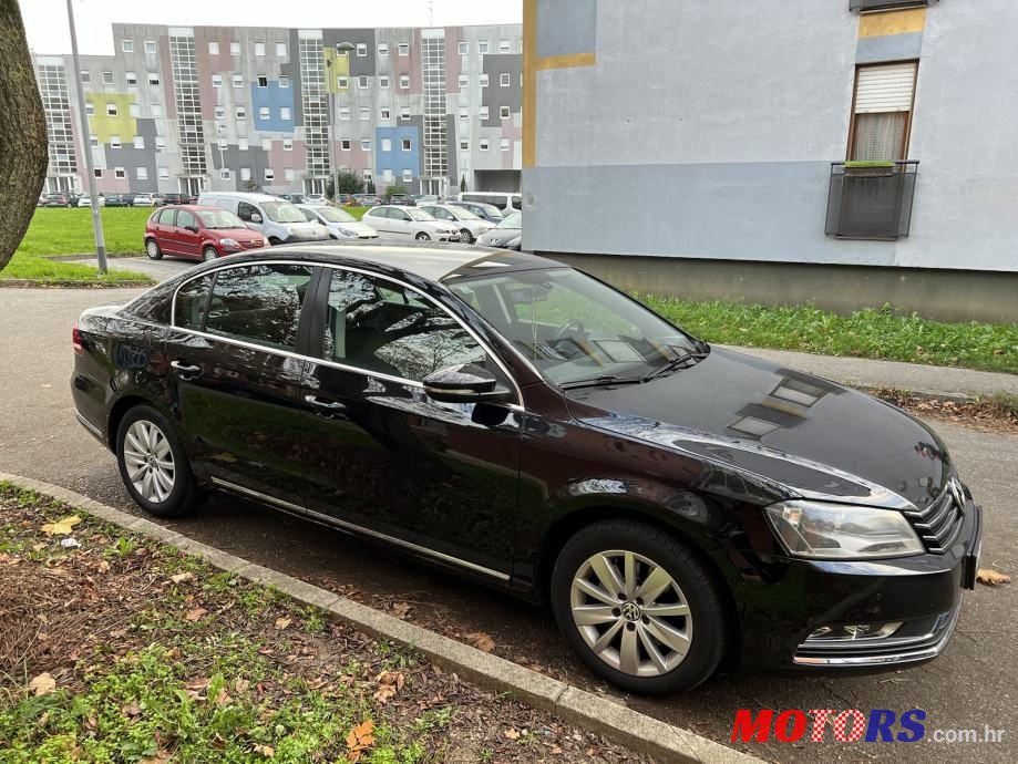 2012' Volkswagen Passat photo #6