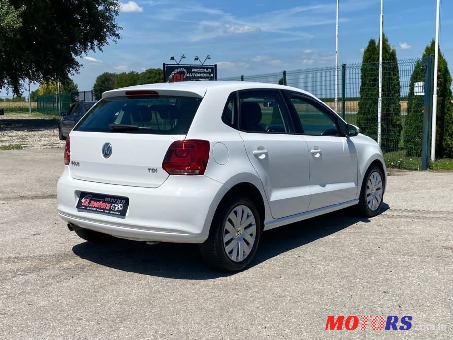 2012' Volkswagen Polo photo #2