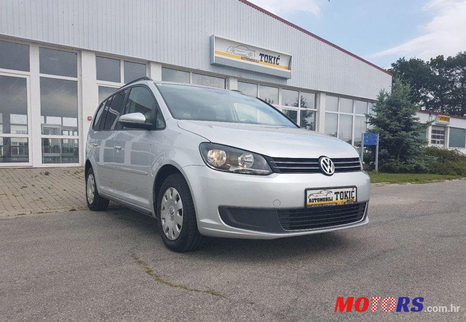 2012' Volkswagen Touran 1,6 Tdi photo #2