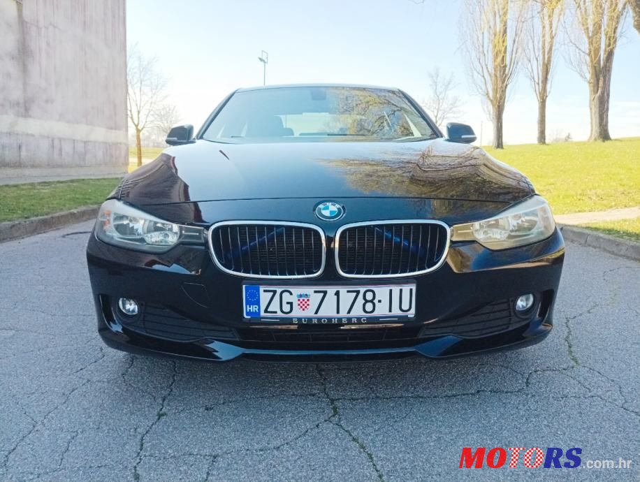 2013' BMW Serija 3 318D photo #3