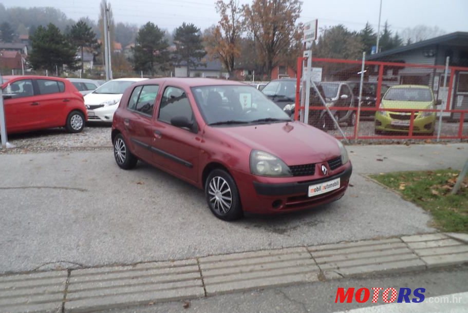 2002' Renault Clio 1,5 Dci photo #1