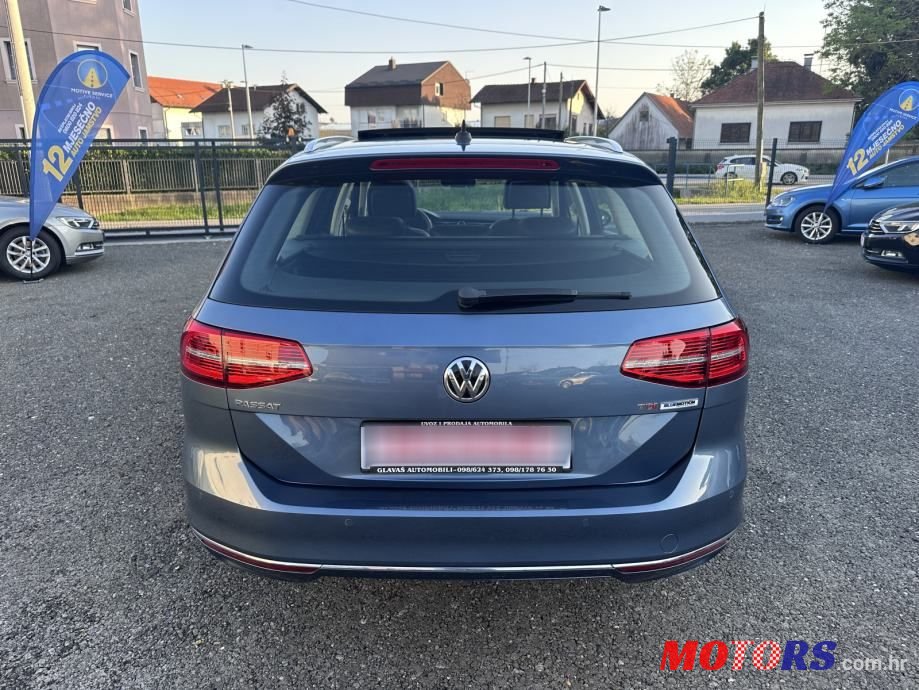 2015' Volkswagen Passat Variant photo #6