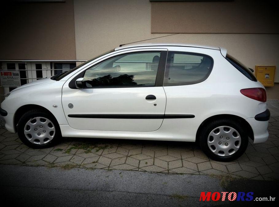 2009' Peugeot 206 206 1,4 Hdi photo #1