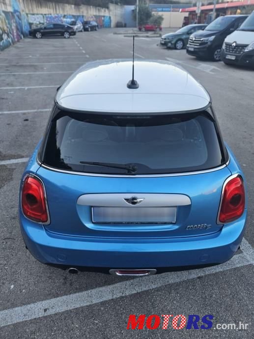 2015' MINI Cooper One D photo #5