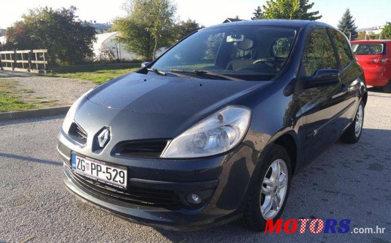 2006' Renault Clio 1,5 Dci photo #1