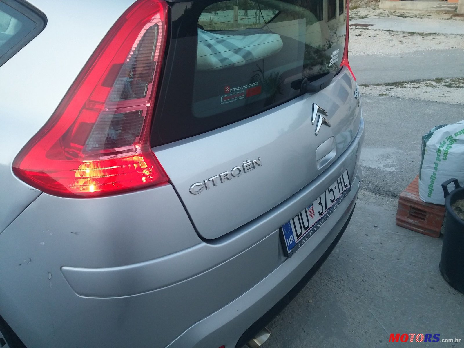 2007' Citroen C4 1.4 16V SX photo #5