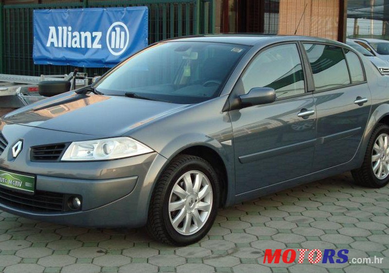 2007' Renault Megane Sedan photo #2