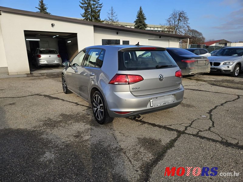 2013' Volkswagen Golf VII 2,0 Tdi Bmt photo #2