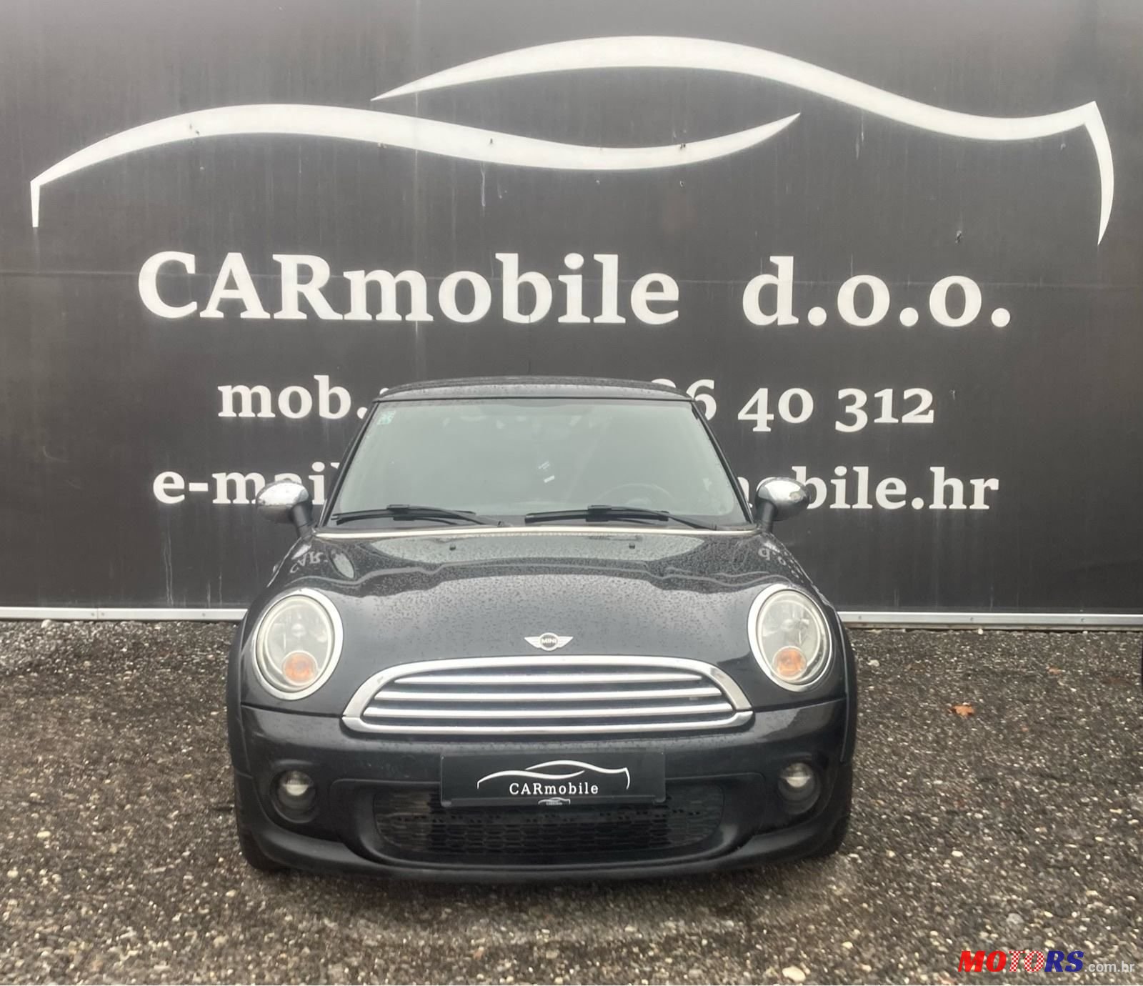 2013' MINI Cooper Cooper D photo #1