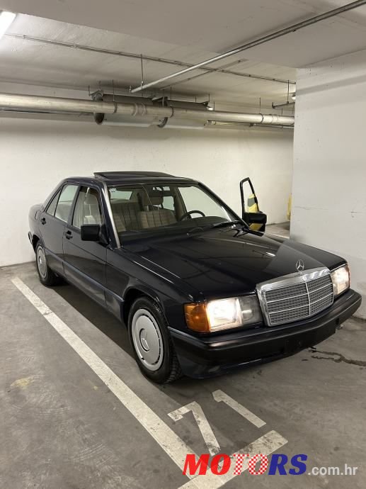 1993' Mercedes-Benz 190 D photo #4