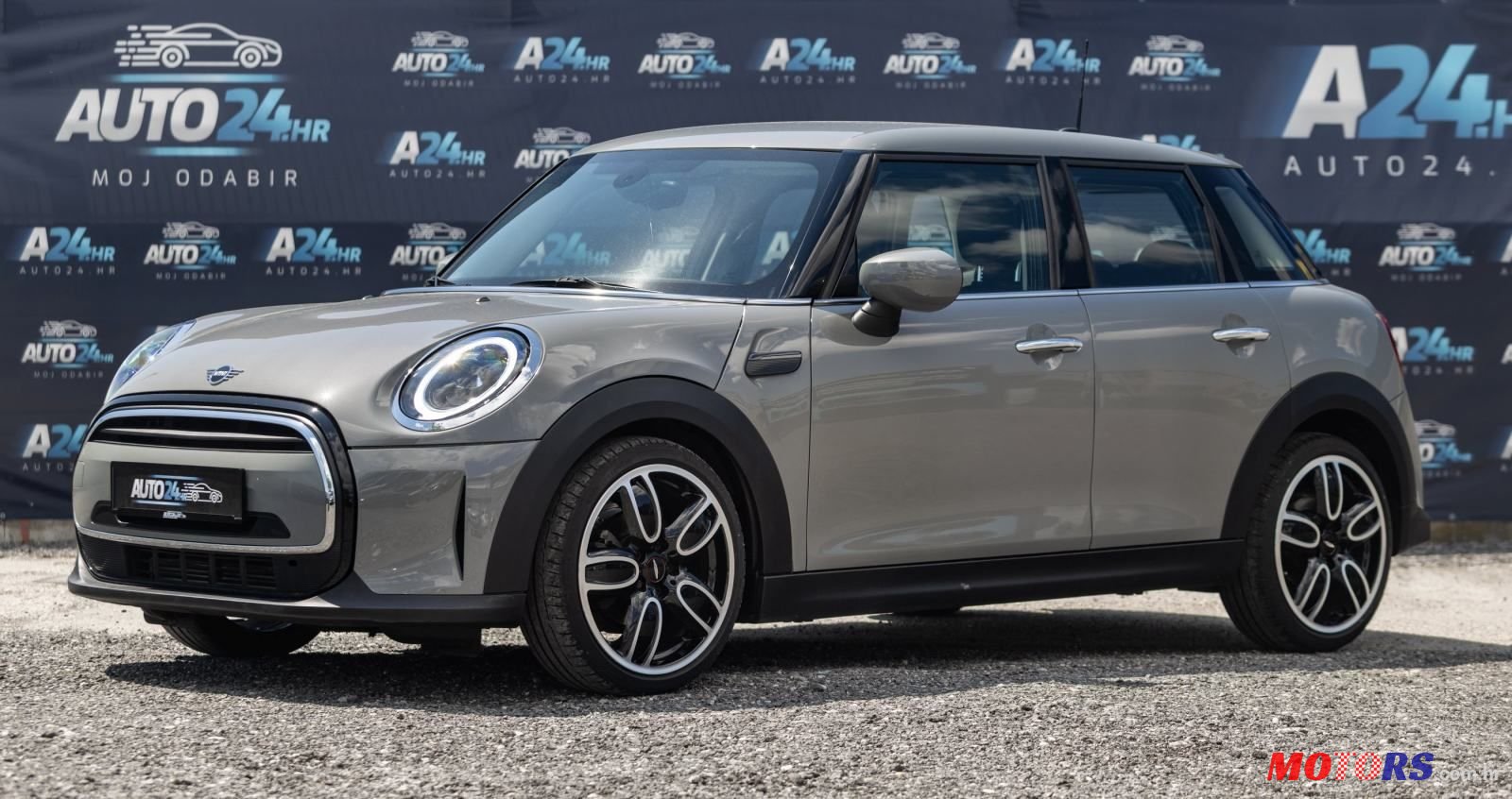 2022' MINI Cooper 1.5 photo #1