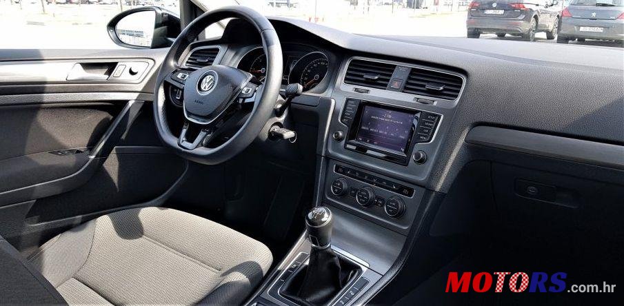 2013' Volkswagen Golf VII 1,6 Tdi Bmt photo #1